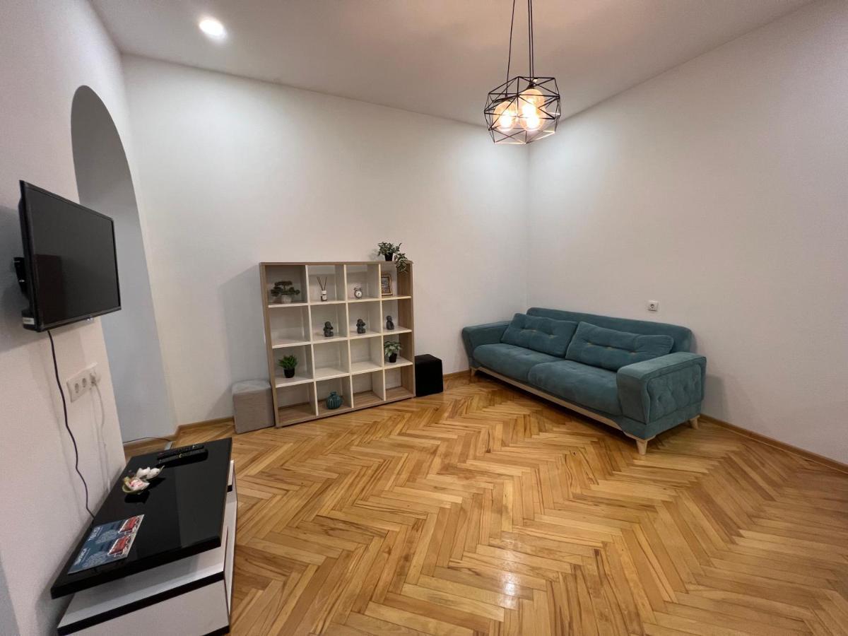 Cosy Apartment In Tbilisi Centre Esterno foto
