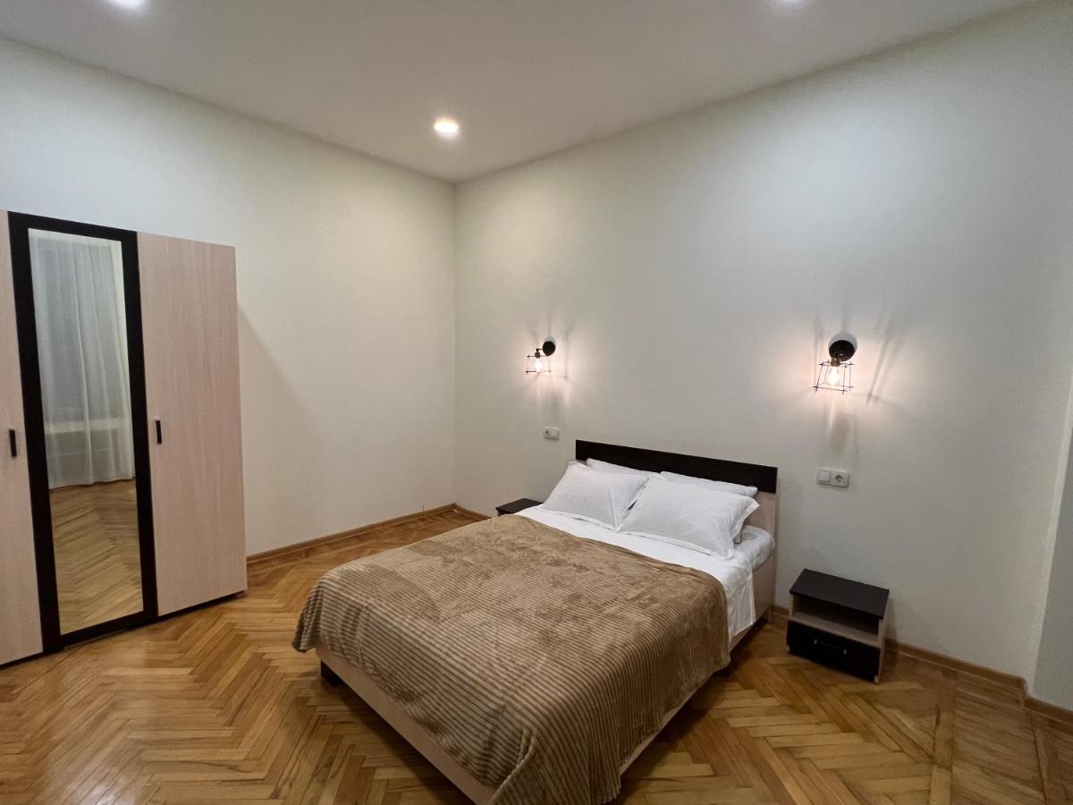 Cosy Apartment In Tbilisi Centre Esterno foto
