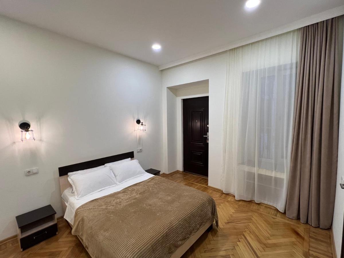 Cosy Apartment In Tbilisi Centre Esterno foto