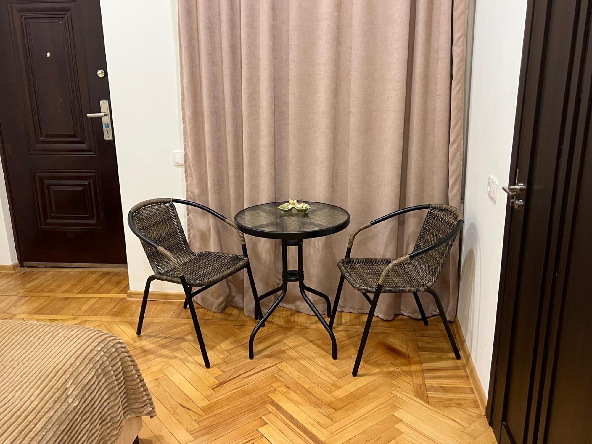 Cosy Apartment In Tbilisi Centre Esterno foto