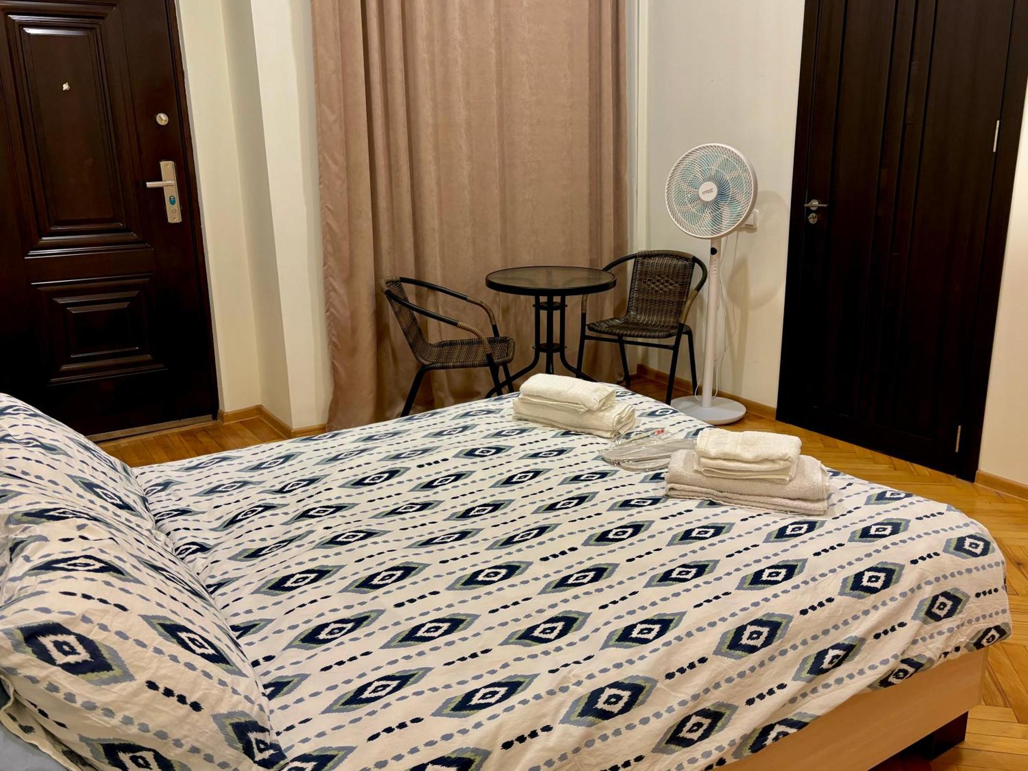 Cosy Apartment In Tbilisi Centre Esterno foto